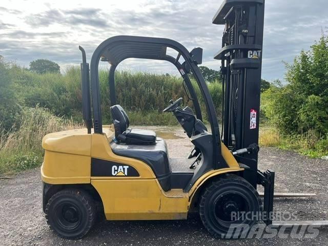 CAT DP 30 N Diesel Forklifts