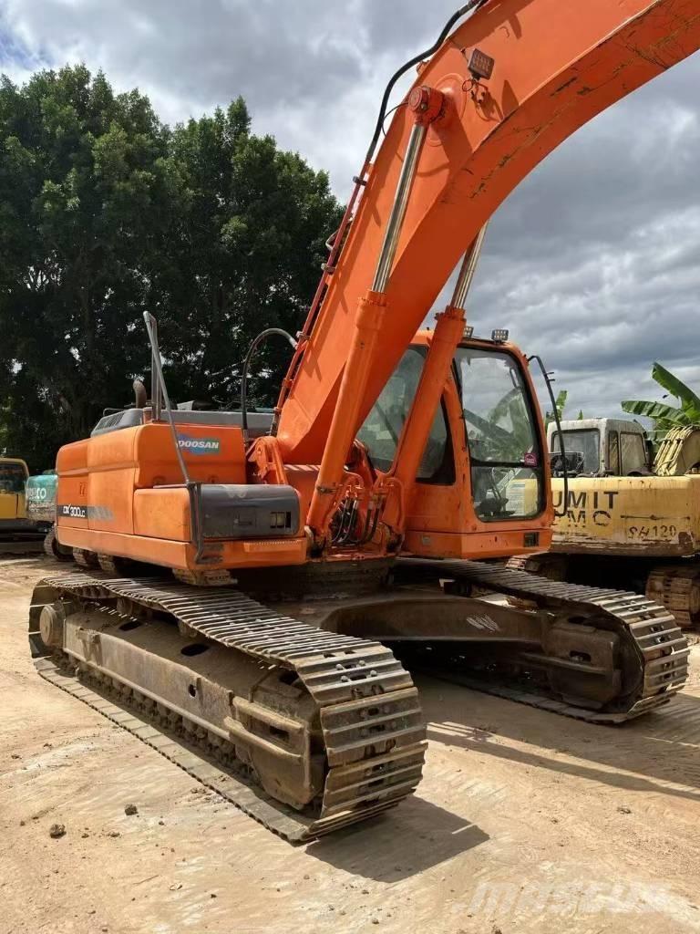Doosan DX300LC Long / High Reach excavators