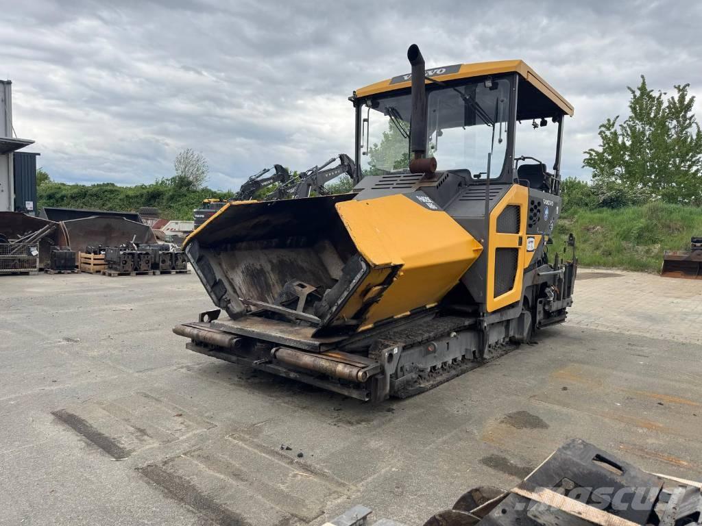 Volvo P 6820 C Asphalt pavers