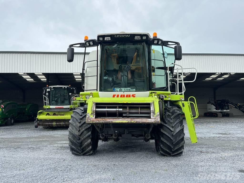 CLAAS Lexion 580 Combine Harvesters