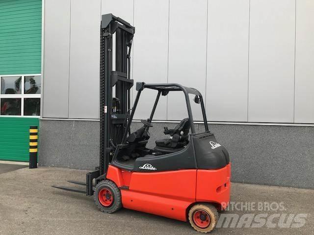 Linde E25/600-02 Electric Forklifts