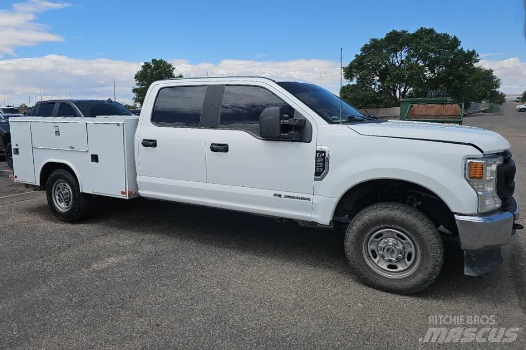 Ford F 250 XL SD Pickup Trucks