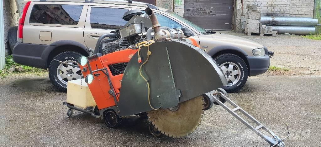 Husqvarna fs7000 Trenchers
