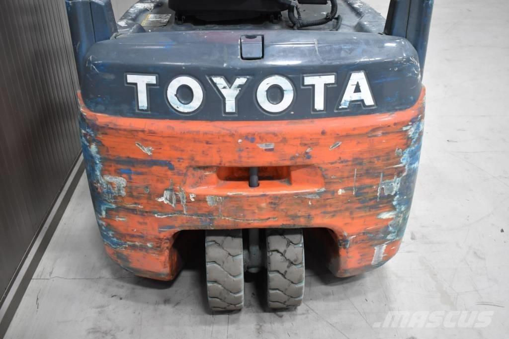 Toyota 8FBE16T Electric Forklifts