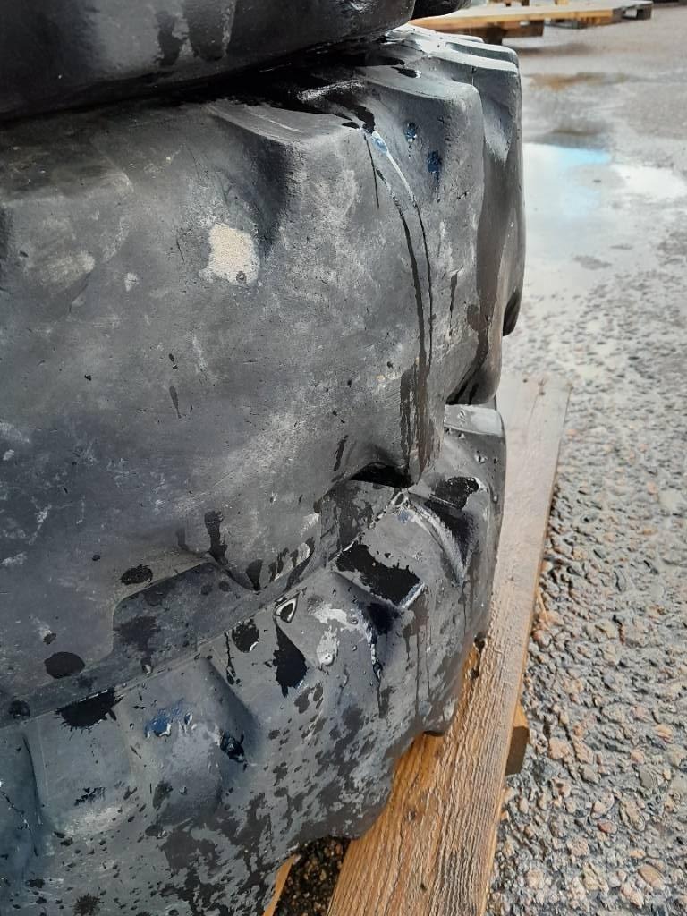 Mitas 8,25-20 Hjul Tires, wheels and rims