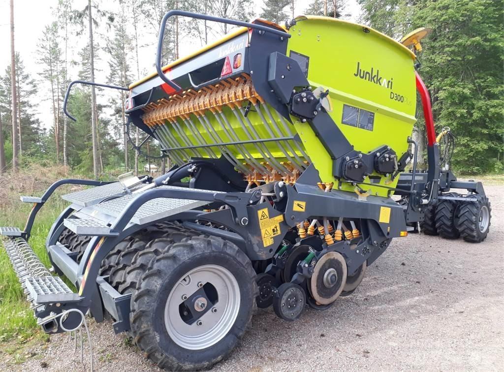 Junkkari D300 plus Farm Drills