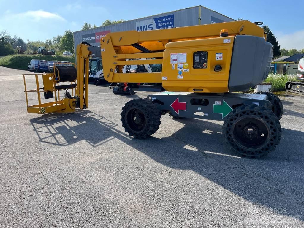 Haulotte HA16RTJ PRO Compact self-propelled boom lifts