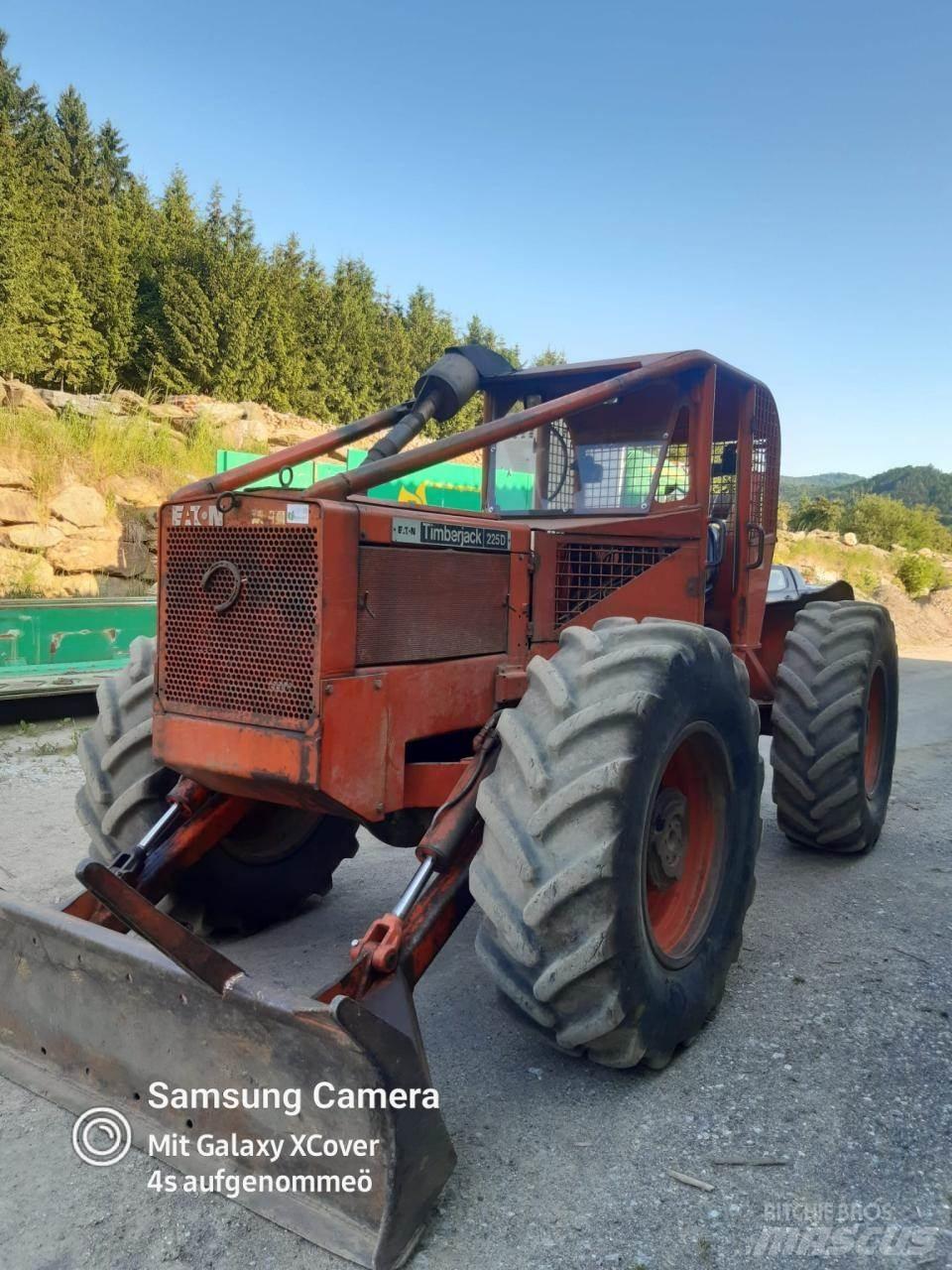 Timberjack 225 D Skidders