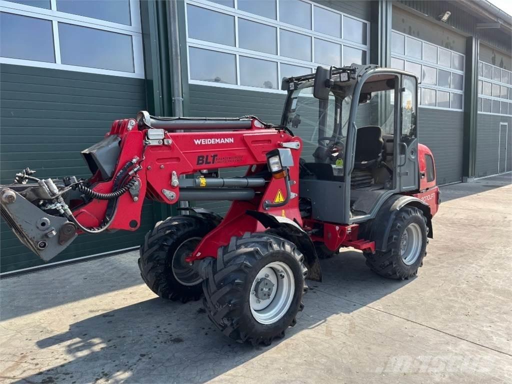 Weidemann 2070LPT Telescopic Handlers