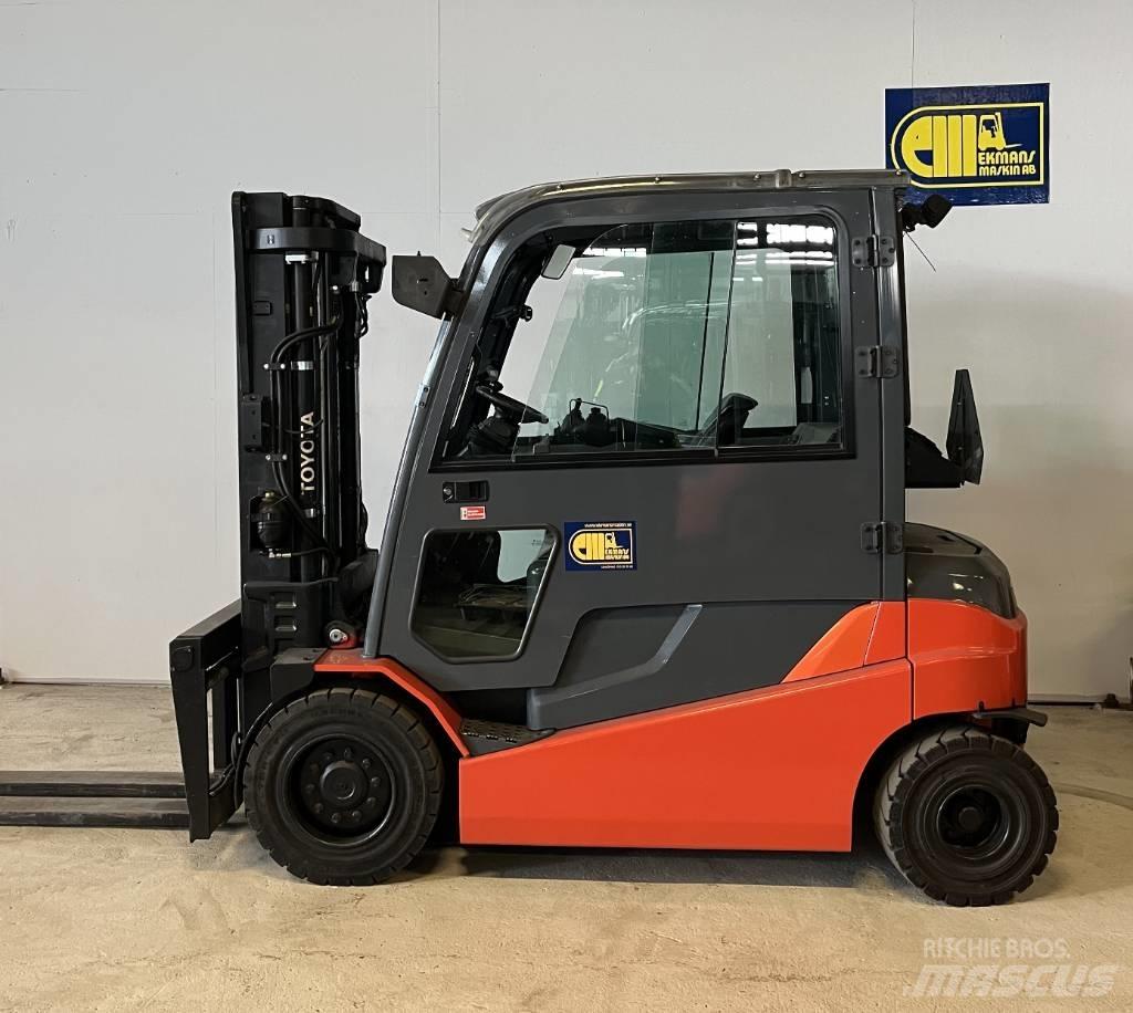 Toyota Truck 8FBMT40 Electric Forklifts