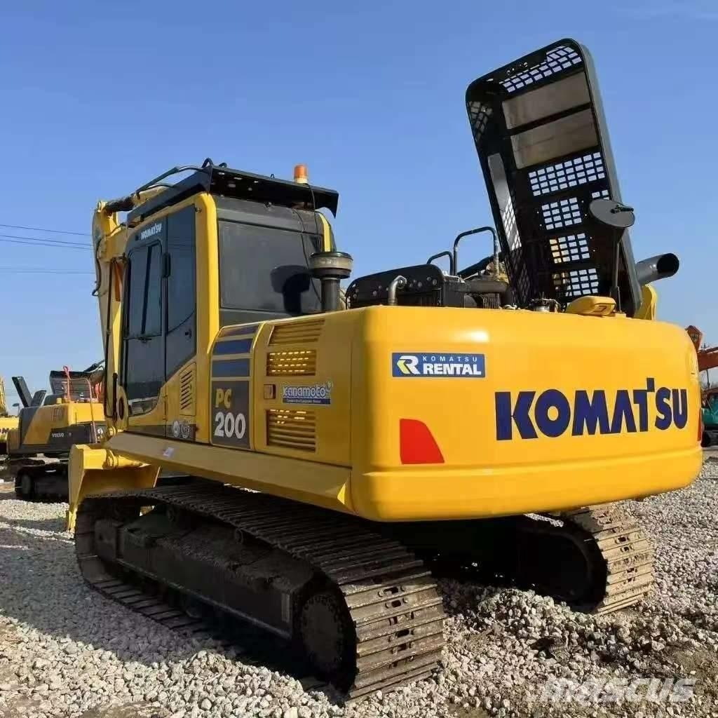 Komatsu PC 200 Crawler Excavators