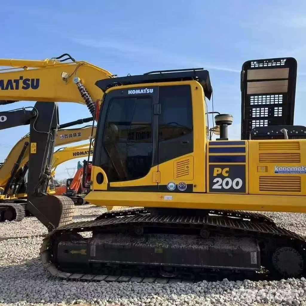 Komatsu PC 200 Crawler Excavators