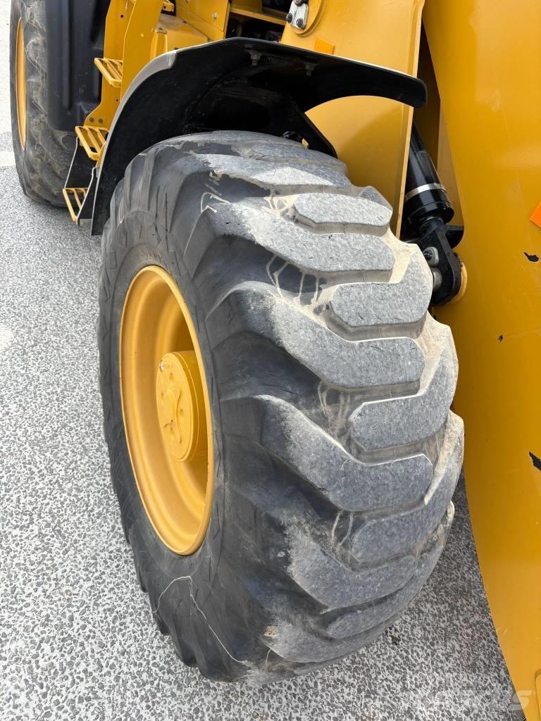 CAT 918 M Wheel Loaders