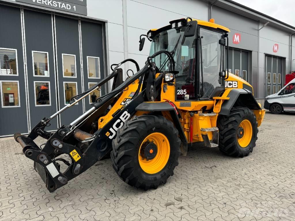 JCB 411 HT Wheel Loaders