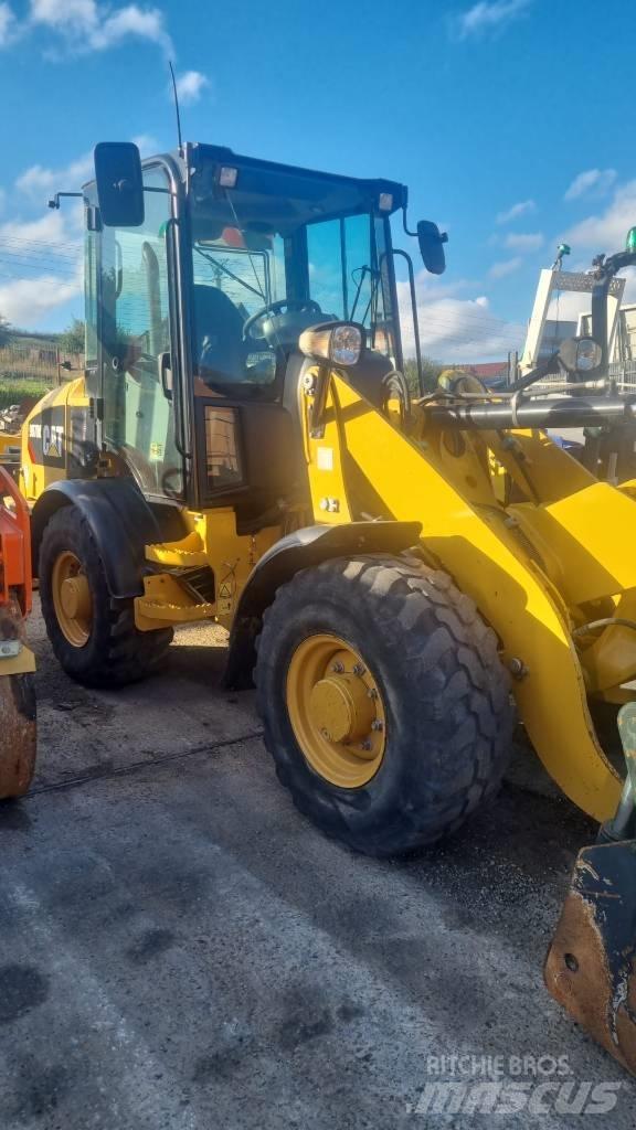 CAT 907M Wheel Loaders