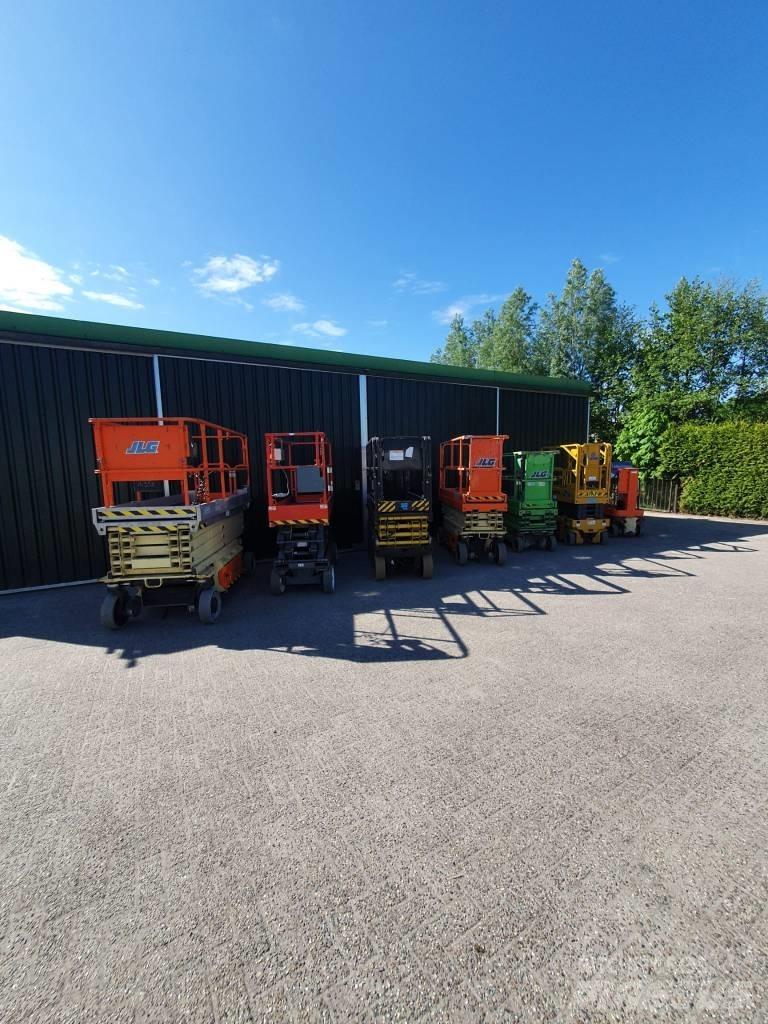 SkyJack SJ III 3226 Scissor Lifts