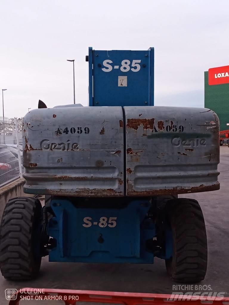 Genie S 85 Telescopic boom lifts