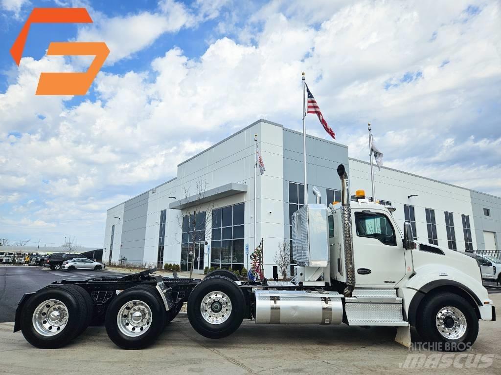Kenworth T 880 Conventional Trucks / Tractor Trucks