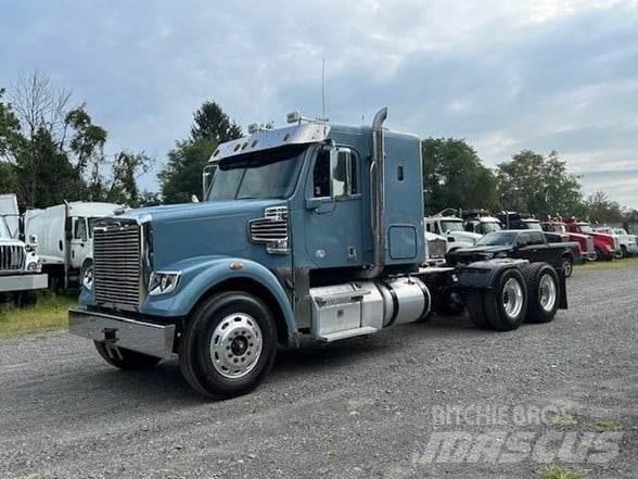 Freightliner 122SD Conventional Trucks / Tractor Trucks