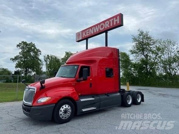 International LT Conventional Trucks / Tractor Trucks