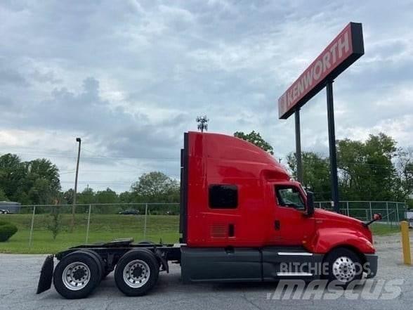 International LT Conventional Trucks / Tractor Trucks