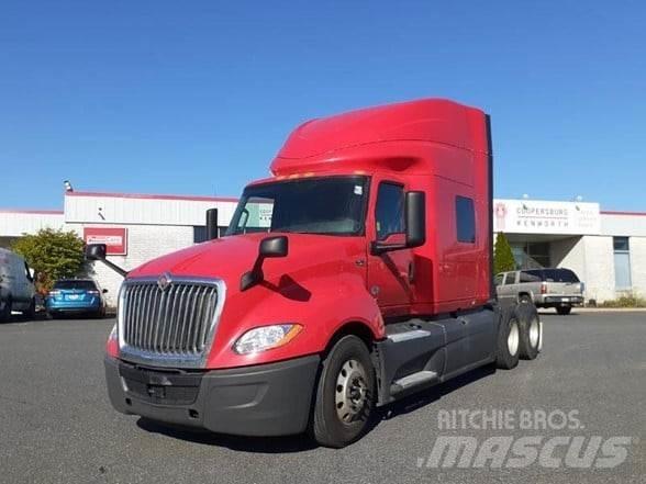 International LT Conventional Trucks / Tractor Trucks