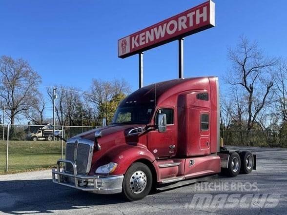 Kenworth T680 Conventional Trucks / Tractor Trucks