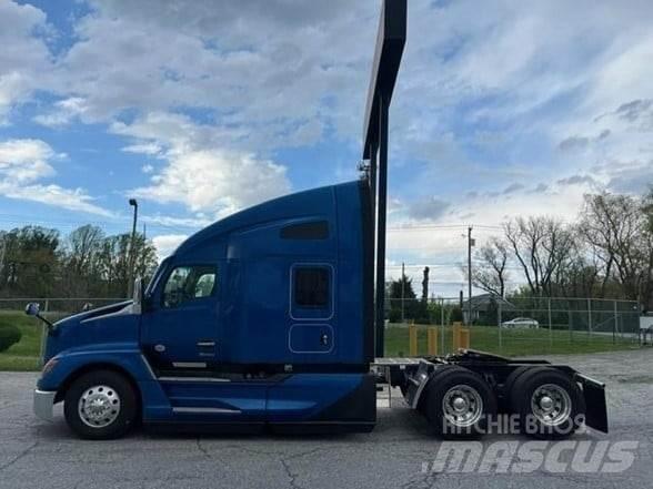 Kenworth T680 Conventional Trucks / Tractor Trucks