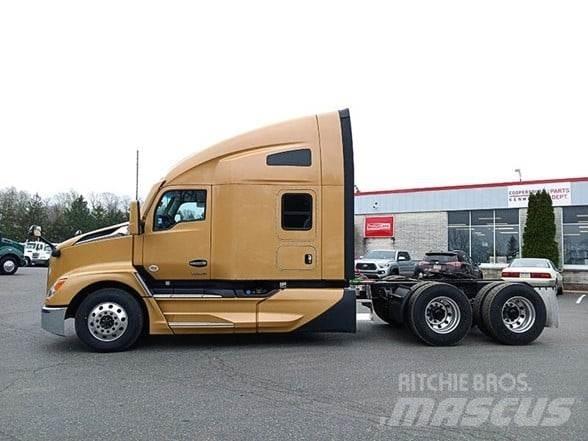 Kenworth T680 Conventional Trucks / Tractor Trucks