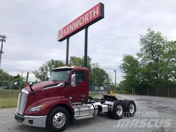 Kenworth T680 Conventional Trucks / Tractor Trucks