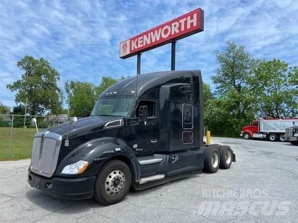 Kenworth T680 Conventional Trucks / Tractor Trucks