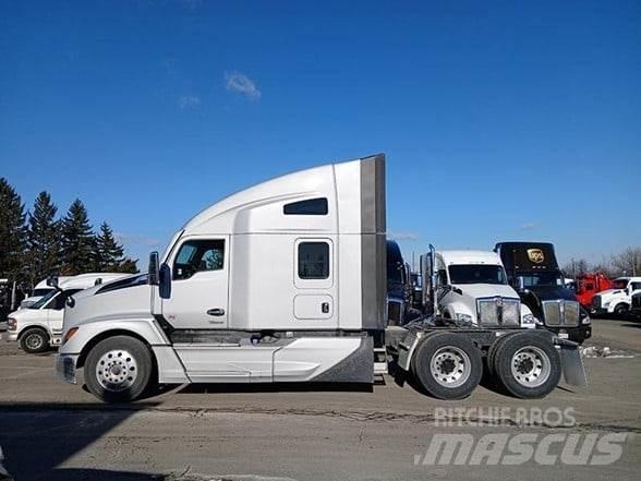 Kenworth T680 Conventional Trucks / Tractor Trucks
