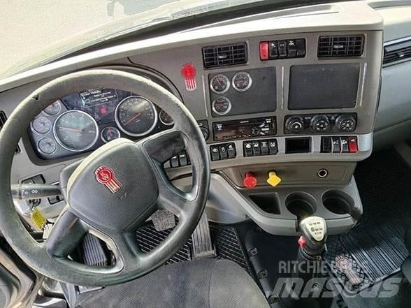 Kenworth T680 Conventional Trucks / Tractor Trucks