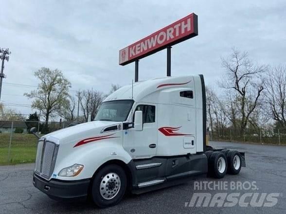 Kenworth T680 Conventional Trucks / Tractor Trucks