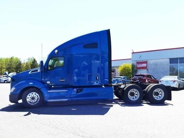 Kenworth T680 Conventional Trucks / Tractor Trucks