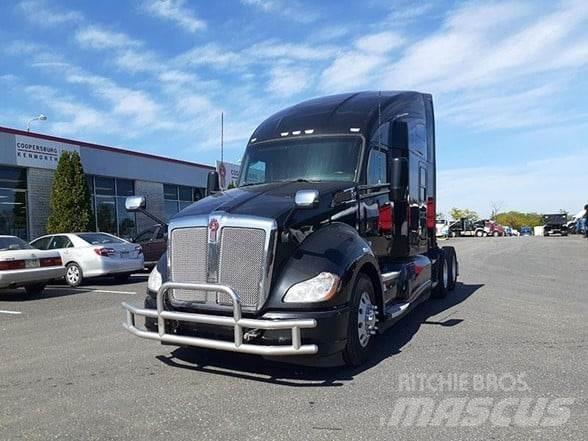 Kenworth T680 Conventional Trucks / Tractor Trucks