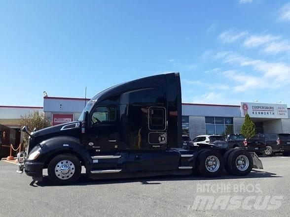 Kenworth T680 Conventional Trucks / Tractor Trucks
