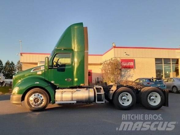 Kenworth T680 Conventional Trucks / Tractor Trucks