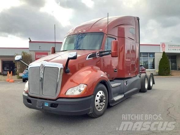 Kenworth T680 Conventional Trucks / Tractor Trucks