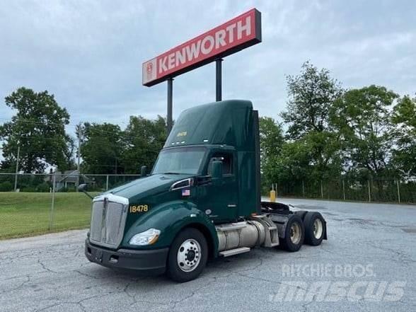 Kenworth T680 Conventional Trucks / Tractor Trucks