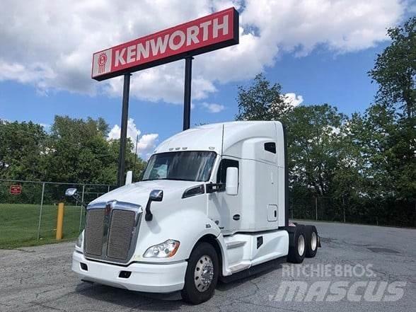 Kenworth T680 Conventional Trucks / Tractor Trucks
