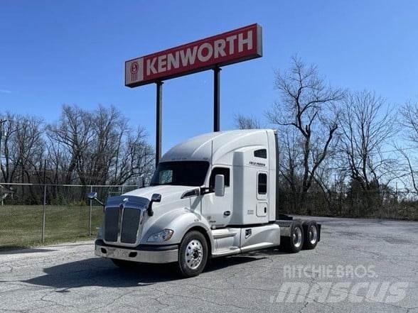 Kenworth T680 Conventional Trucks / Tractor Trucks