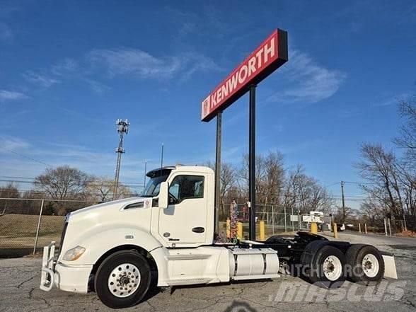 Kenworth T680 Conventional Trucks / Tractor Trucks
