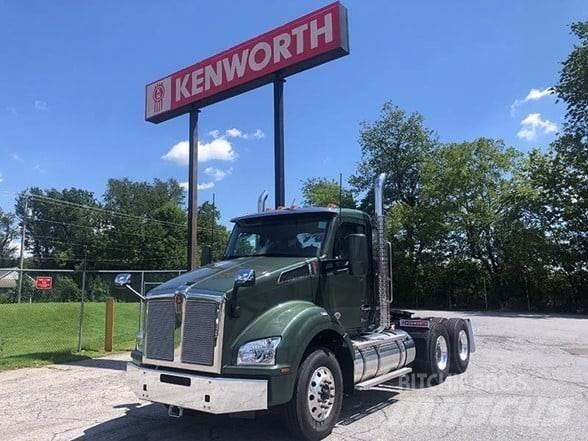 Kenworth T880 Conventional Trucks / Tractor Trucks