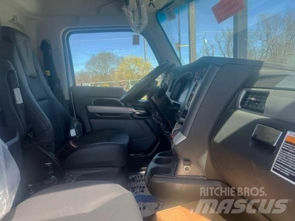 Kenworth T880 Dump Trucks