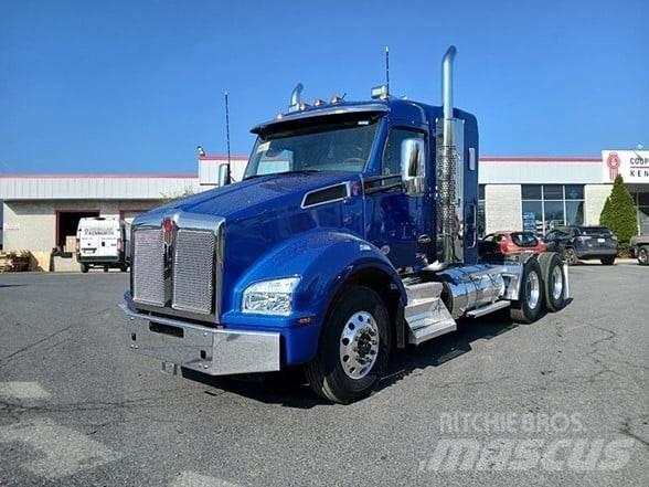 Kenworth T880 Conventional Trucks / Tractor Trucks