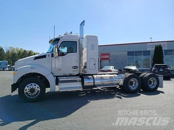 Kenworth T880 Conventional Trucks / Tractor Trucks