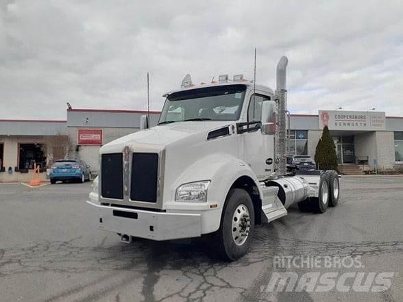 Kenworth T880 Conventional Trucks / Tractor Trucks