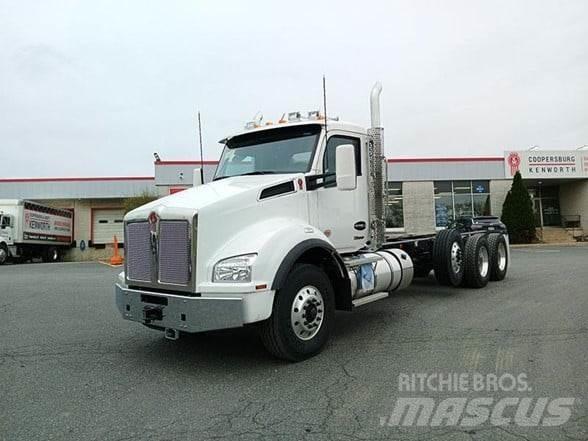 Kenworth T880 Cab & Chassis Trucks