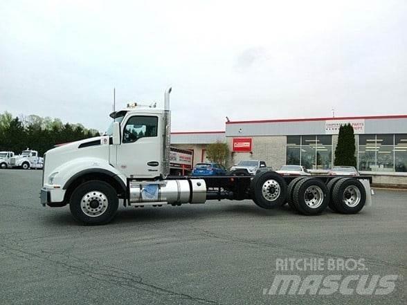 Kenworth T880 Cab & Chassis Trucks